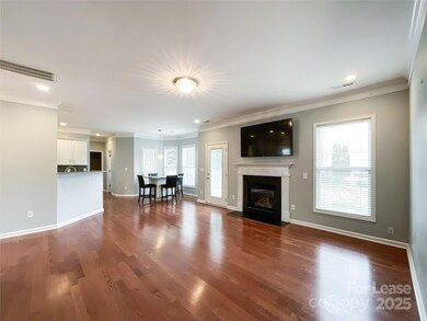 3021 Gloxinia Rd, Charlotte, NC 28215 - photo 6