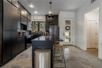 228 S College Ave, Fayetteville, AR 72701 - photo 3