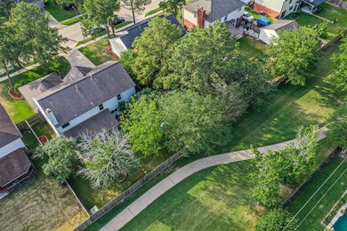 7502 Dogwood Falls Rd, Houston, TX 77095 - photo 2