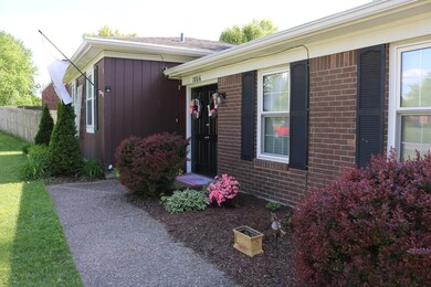 7806 Apple Valley Dr, Louisville, KY 40228 - photo 4