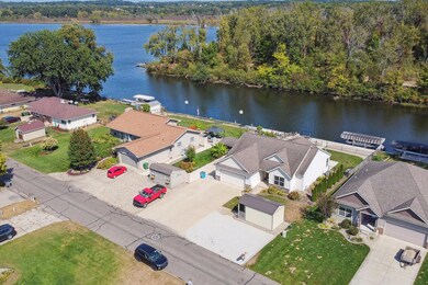 41-68397-George-Smith-Ct-Edwardsburg-MI-