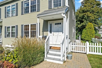77 Warren St unit A, Arlington, MA 02474 - photo 2
