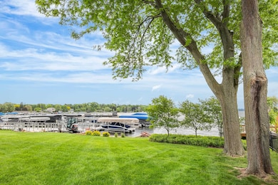 490 S Lawson Dr unit B1, Green Lake, WI 54941 - photo 2