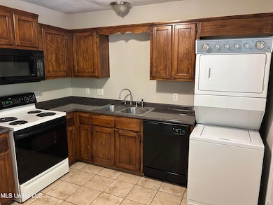 6795 Blocker St unit 15, Olive Branch, MS 38654 - photo 4