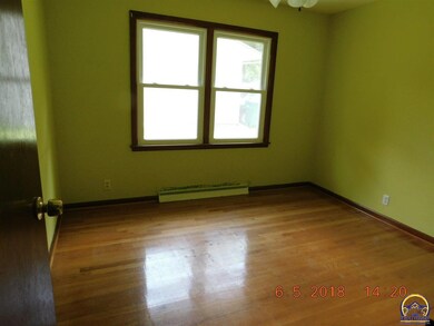 3612 SW Kerry Ave, Topeka, KS 66611 - photo 4