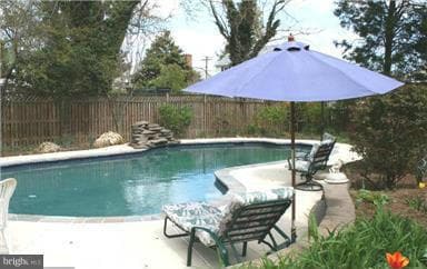 910 Monroe St, Annapolis, MD 21403 - photo 3