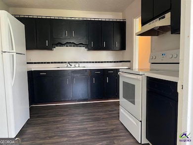 100 Chuck Cir, Warner Robins, GA 31093 - photo 2