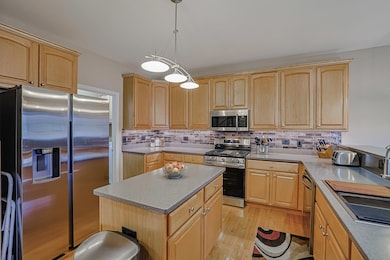 1242 Prairie View Pkwy, Cary, IL 60013 - photo 6