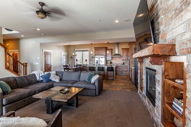 2_Great-Room_high_3810966