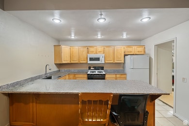 617 N Seven Peaks Blvd unit 10, Provo, UT 84606 - photo 7