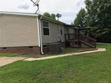 109 Kodak Dr, Statesville, NC 28625 - photo 5