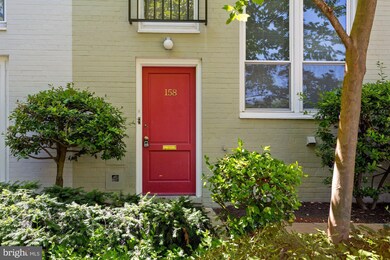 158 G St SW unit 147, Washington, DC 20024 - photo 2