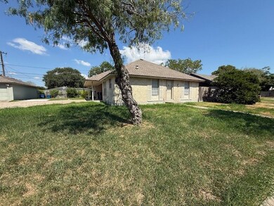 4805 Lavaca Dr unit 1, Corpus Christi, TX 78411 - photo 2