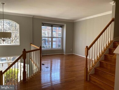 11506 Wild Hawthorn Ct, Reston, VA 20194 - photo 3