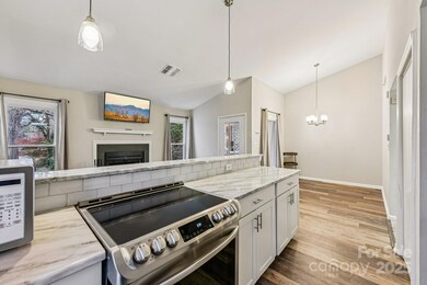 430 Queens Rd unit 732, Charlotte, NC 28207 - photo 7