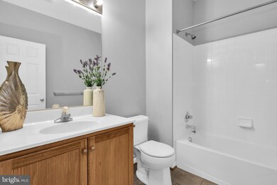 42811 Sykes Terrace, Chantilly, VA 20152 - photo 3