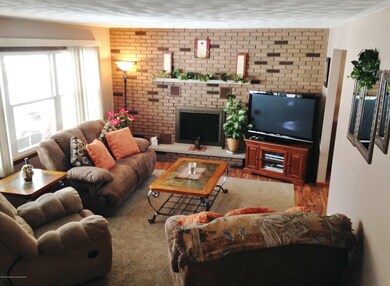 1130 Howell St, Archbald, PA 18403 - photo 4