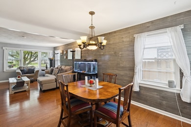 2321 Lee St, Evanston, IL 60202 - photo 7