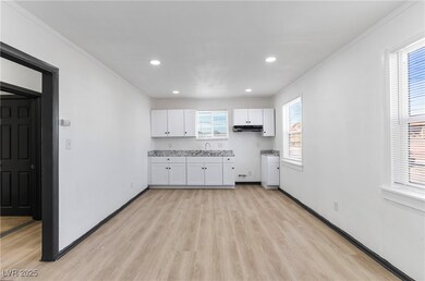 473 Hunter Dr, Henderson, NV 89011 - photo 6