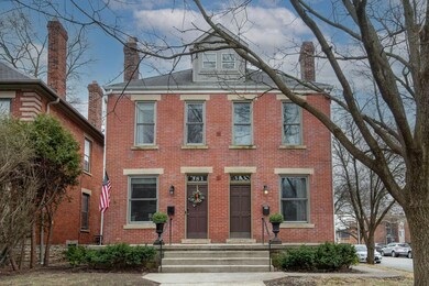 381 W Hubbard Ave-5