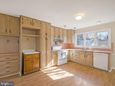 612 Taylor St, Riverside, NJ 08075 - photo 3