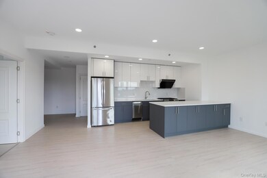 42-78 Main St unit 6E, Flushing, NY 11355 - photo 2