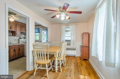 3721 Greenvale Rd, Baltimore, MD 21229 - photo 4