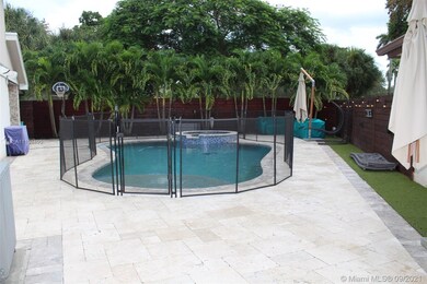 5411 SW 152nd Place Cir, Miami, FL 33185 - photo 4