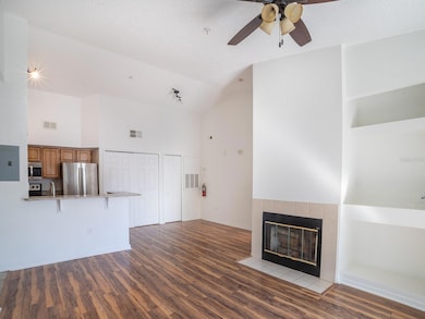 8300 Elm Park Dr unit 738, Orlando, FL 32821 - photo 3