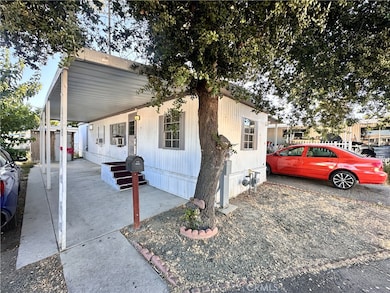 430 N Palm Ave unit 70, Hemet, CA 92543 - photo 2