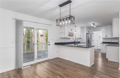Dining/Kitchen