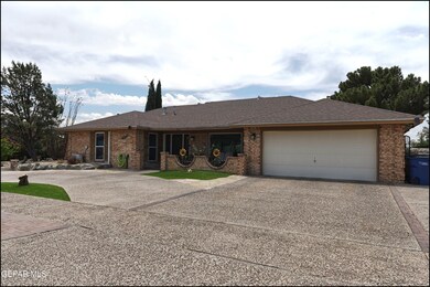 11119 Leo Collins Dr, El Paso, TX 79936 - photo 3