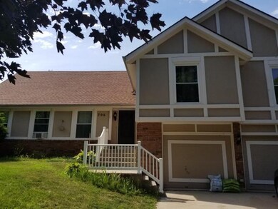 706 Greenbriar