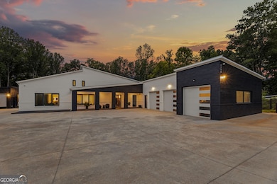 3240 Smithtown Rd, Suwanee, GA 30024 - photo 4