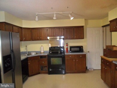 521 W 11th St, New Castle, DE 19720 - photo 4