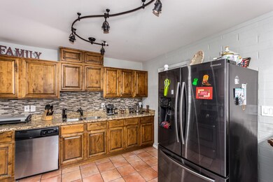 8734 N 39th Dr, Phoenix, AZ 85051 - photo 7