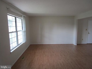 12639 Hillmeade Station Dr, Bowie, MD 20720 - photo 2