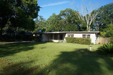 3922 Cobalt Ave E, Jacksonville, FL 32210 - photo 2