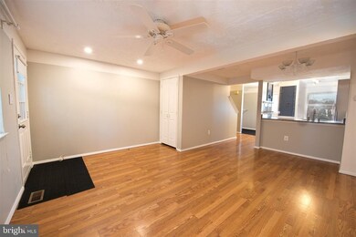 6033 Rowanberry Dr, Elkridge, MD 21075 - photo 6