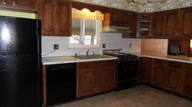 1410 E Cooke Rd, Columbus, OH 43224 - photo 6