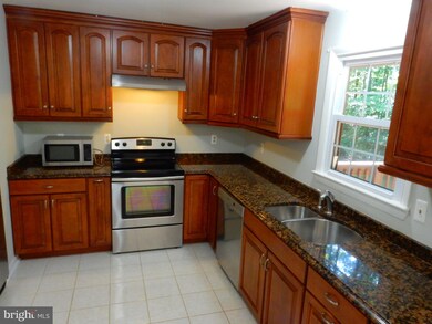 1513 Kingsway Dr, Gambrills, MD 21054 - photo 6