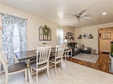 711 W Pleasant St, Colfax, IA 50054 - photo 5