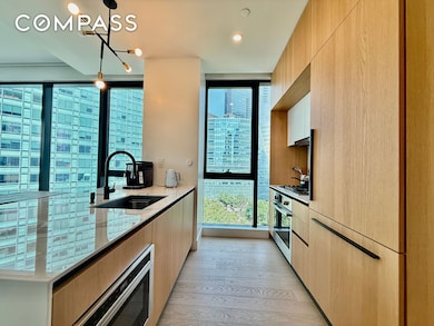 5 Court Square unit 8-D, Long Island City, NY 11101 - photo 6