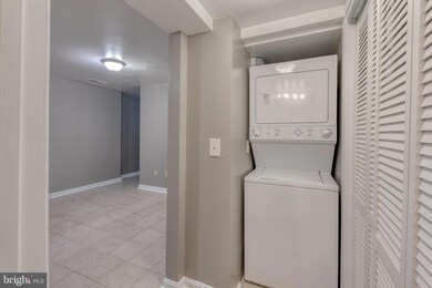 222 W Monument St unit B, Baltimore, MD 21201 - photo 6