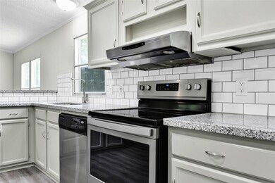 11081 Timber Rd, Cleveland, TX 77328 - photo 6