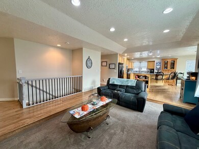 1137 W 2500 S, Syracuse, UT 84075 - photo 6