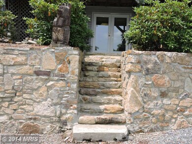 1433 Breakeven Ln, Berkeley Springs, WV 25411 - photo 3