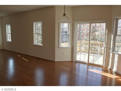 Breakfast Nook - Eat-in area of the kitchen is ope
