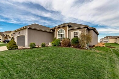 4917 Theden St, Shawnee, KS 66218 - photo 3