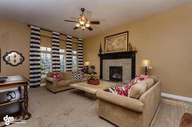 3378 S Charming Valley Loop-large-007-Li